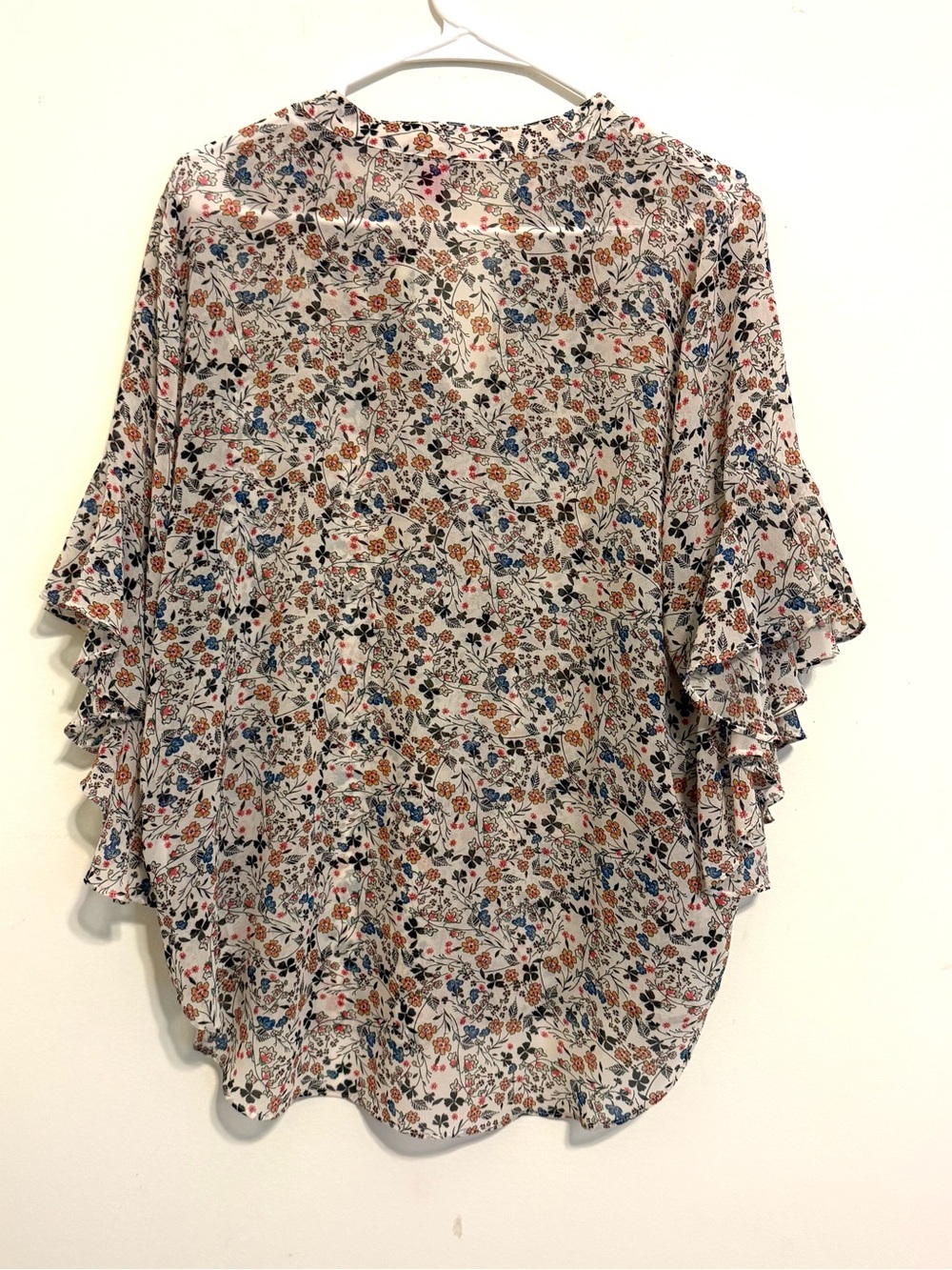 2/$30 Vince Camuto Floral Ruffle Sleeve Blouse Size Large Boho Peasant Top - Picture 7 of 8